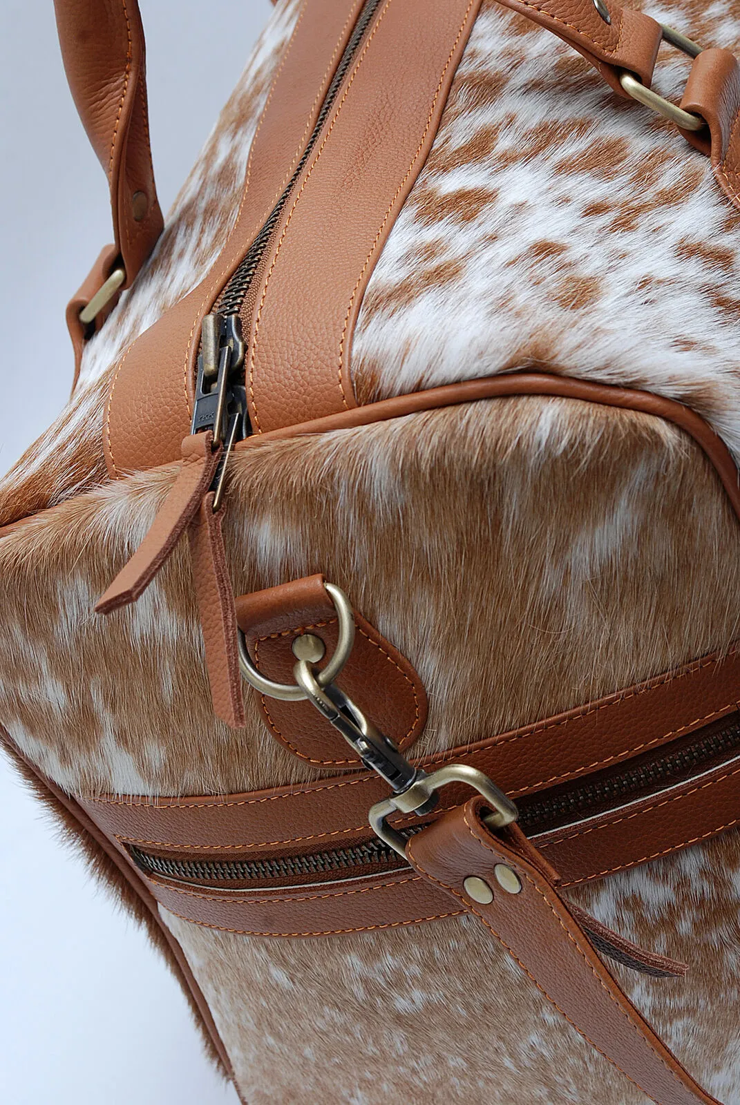 Cowhide Travel Bag Speckled