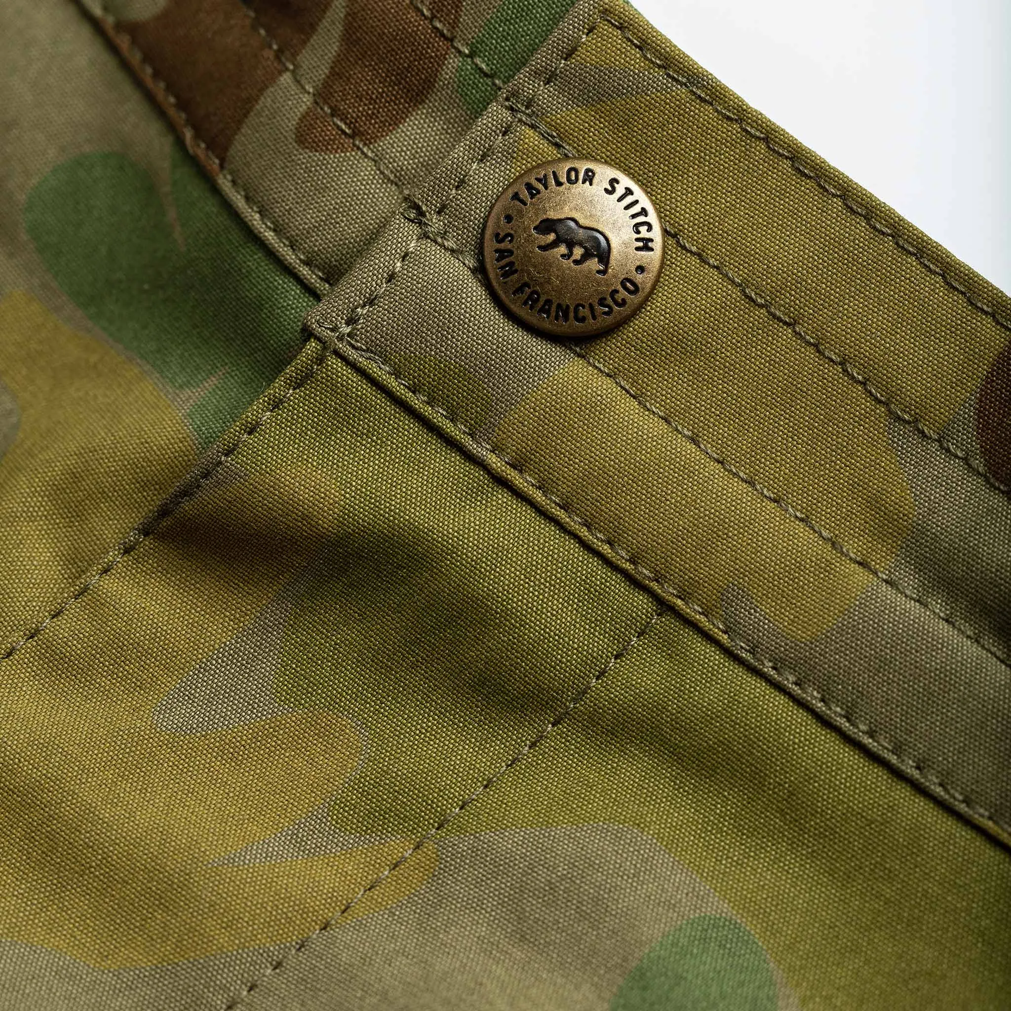 The Adventure Short in Arid Camo